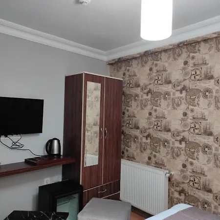 Apartment Loss Pera *