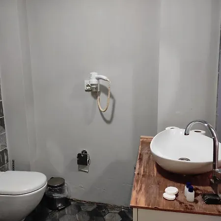 Loss Pera Apartman